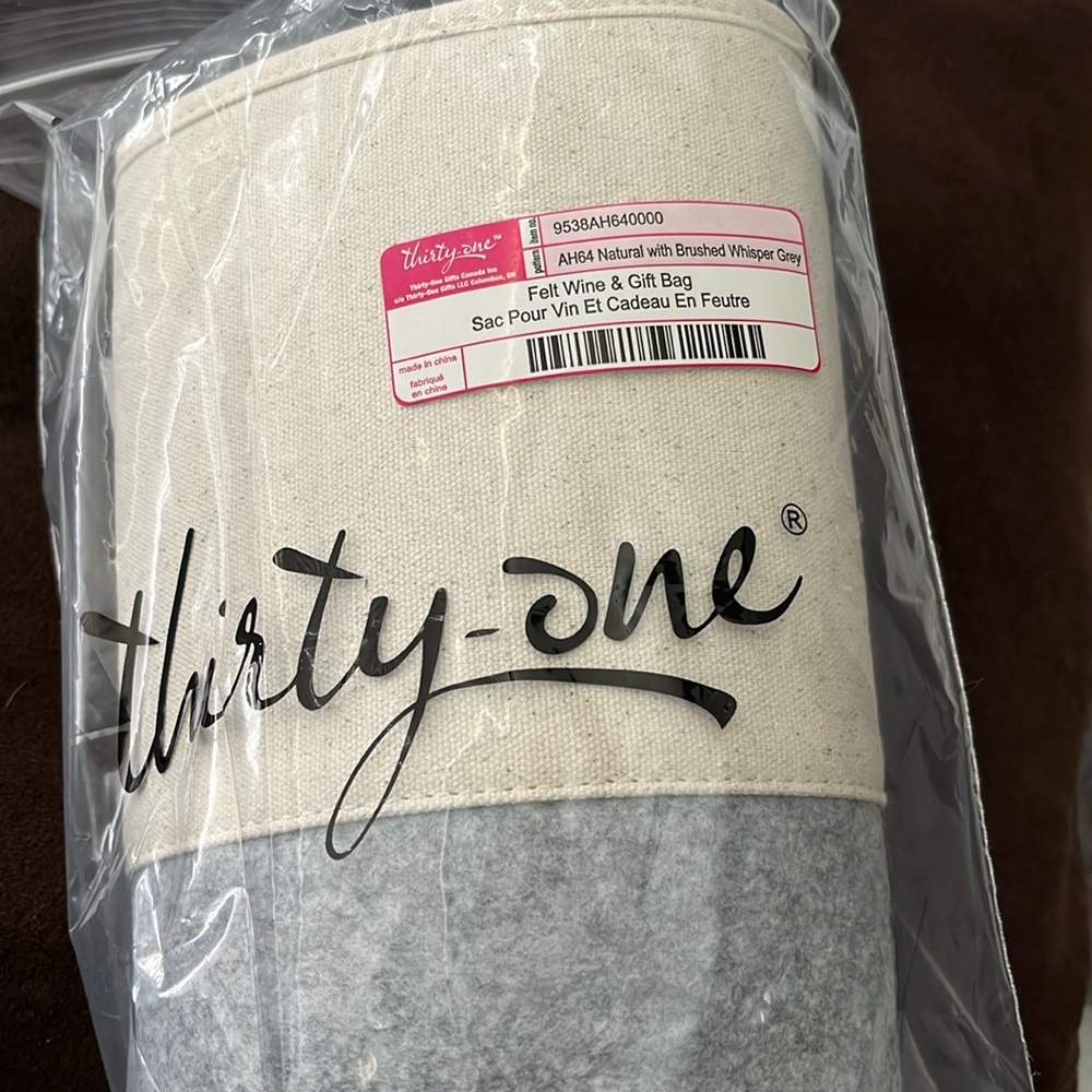 Thirty One Felt Wine & Gift bag